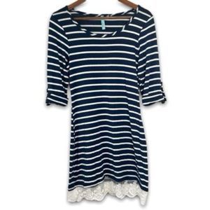 Loila Navy Blue White Striped Roll Tab Sleeve Crew Neck Lace Hem Dress‎ M